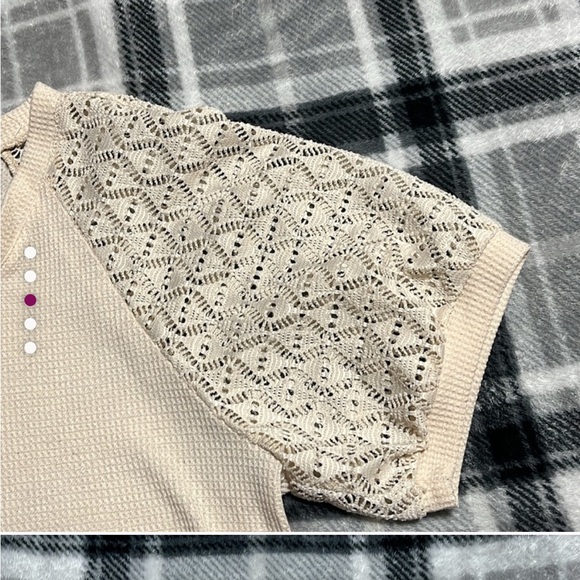 MEROKEETY women’s v neck short sleeve lace top 3/$15 - Picture 3 of 5